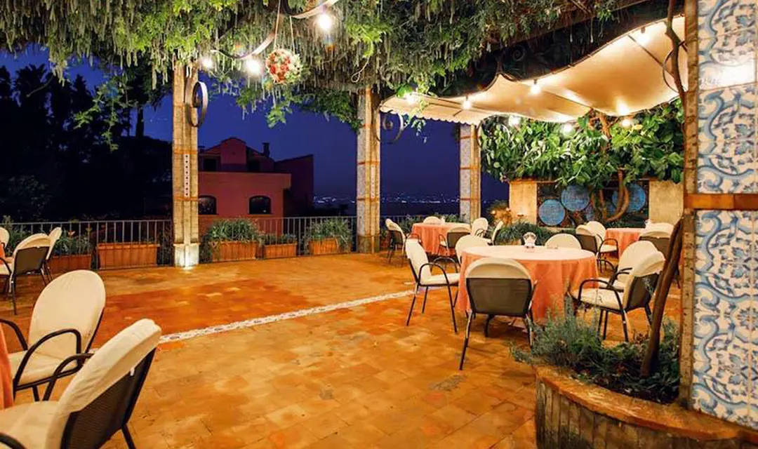 Aequa Hotel Gardens