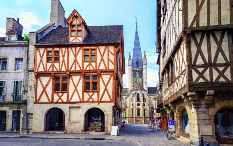 Champagne and Burgundy Region Guide – a street view in Dijon