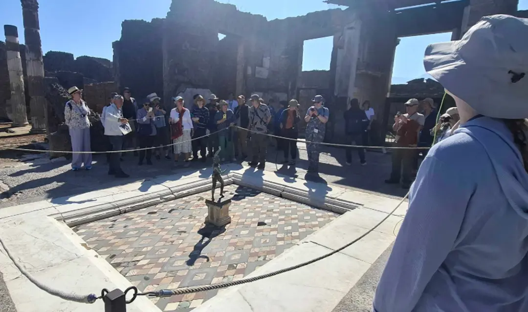 HEIEE - Postcard - Pompeii Group.jpg